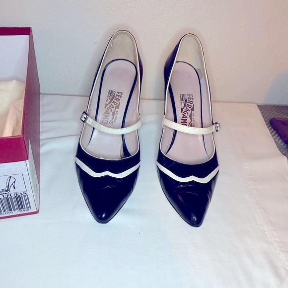 Salvatore Ferragamo Black and white strap pumps